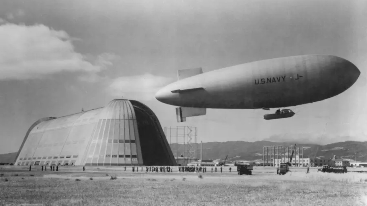 hangar-one-j-airship